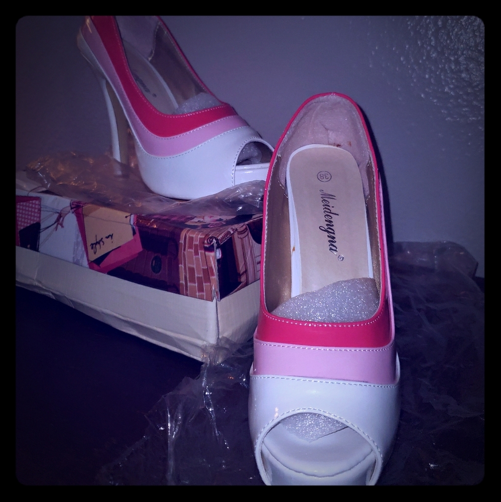 Size 38 (7.5 womens)  - Pink and White 5" pumps